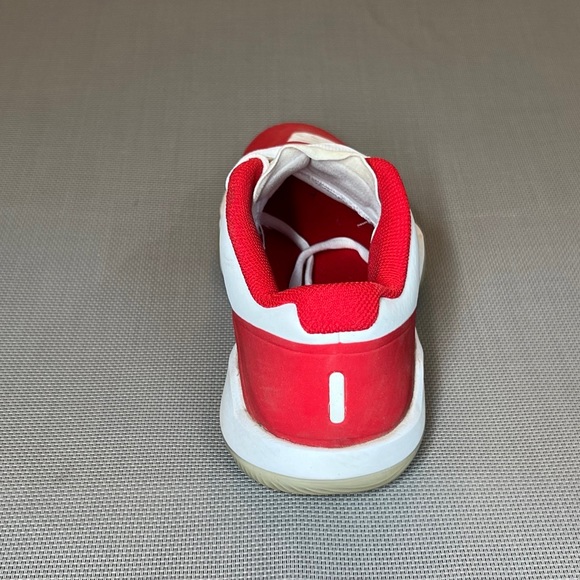 Mens Nike Sneaker - Picture 2 of 6